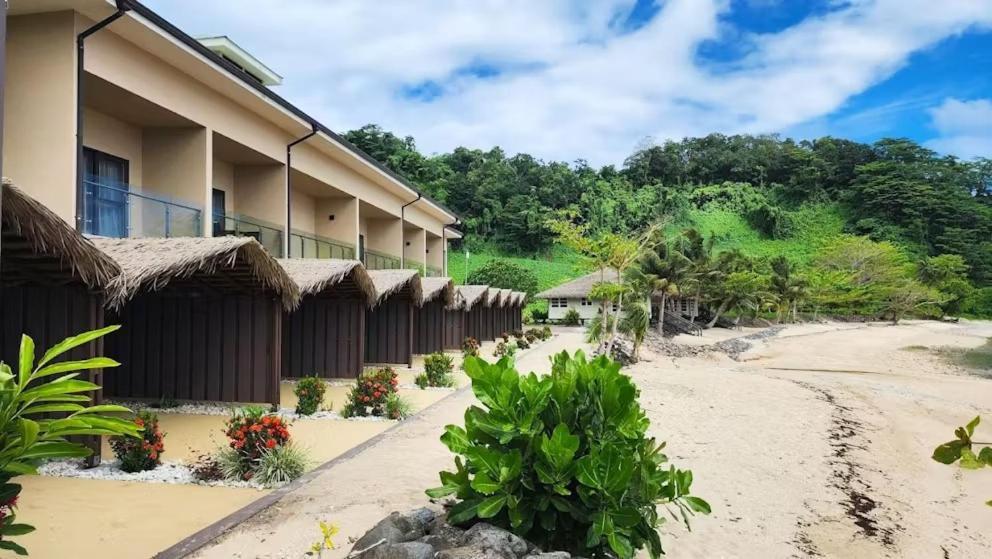 Survivor Samoa Beach Resort Falelatai Exteriör bild