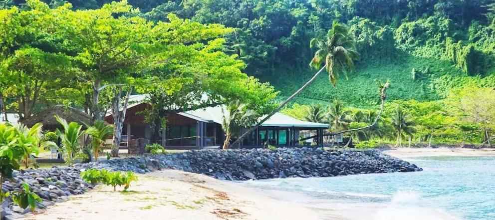 Survivor Samoa Beach Resort Falelatai Exteriör bild