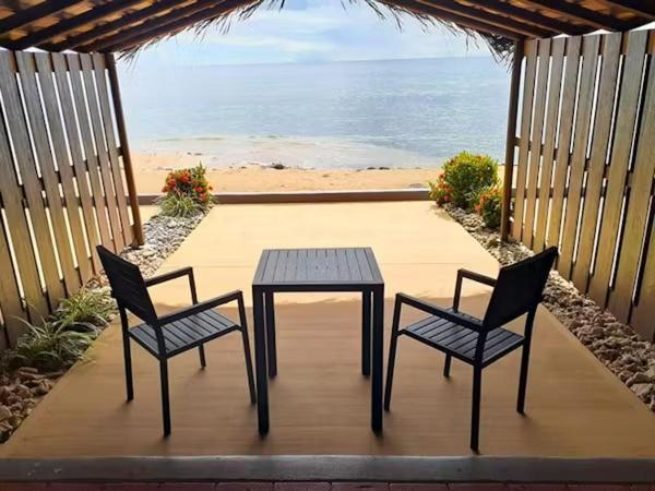 Survivor Samoa Beach Resort Falelatai Exteriör bild